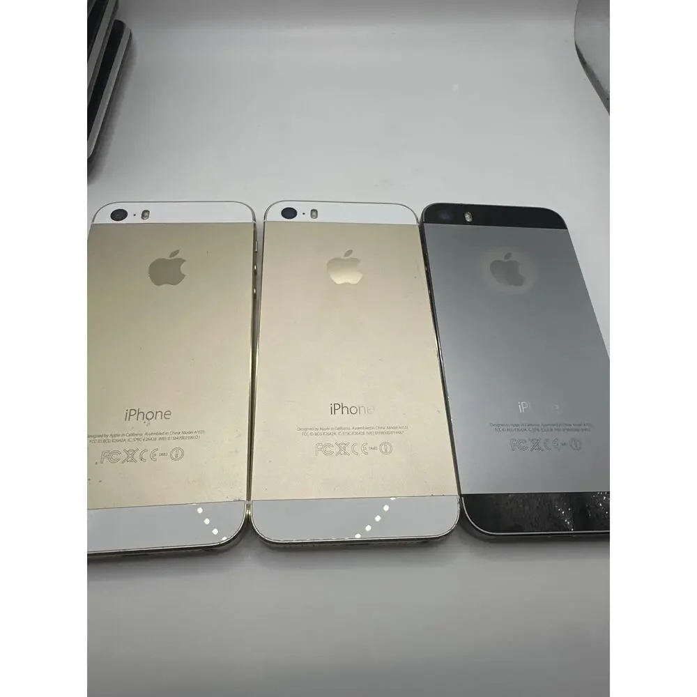 Lot of 14 IPhones For Parts Or Repair( PLEASE READ DESCRIPTION)